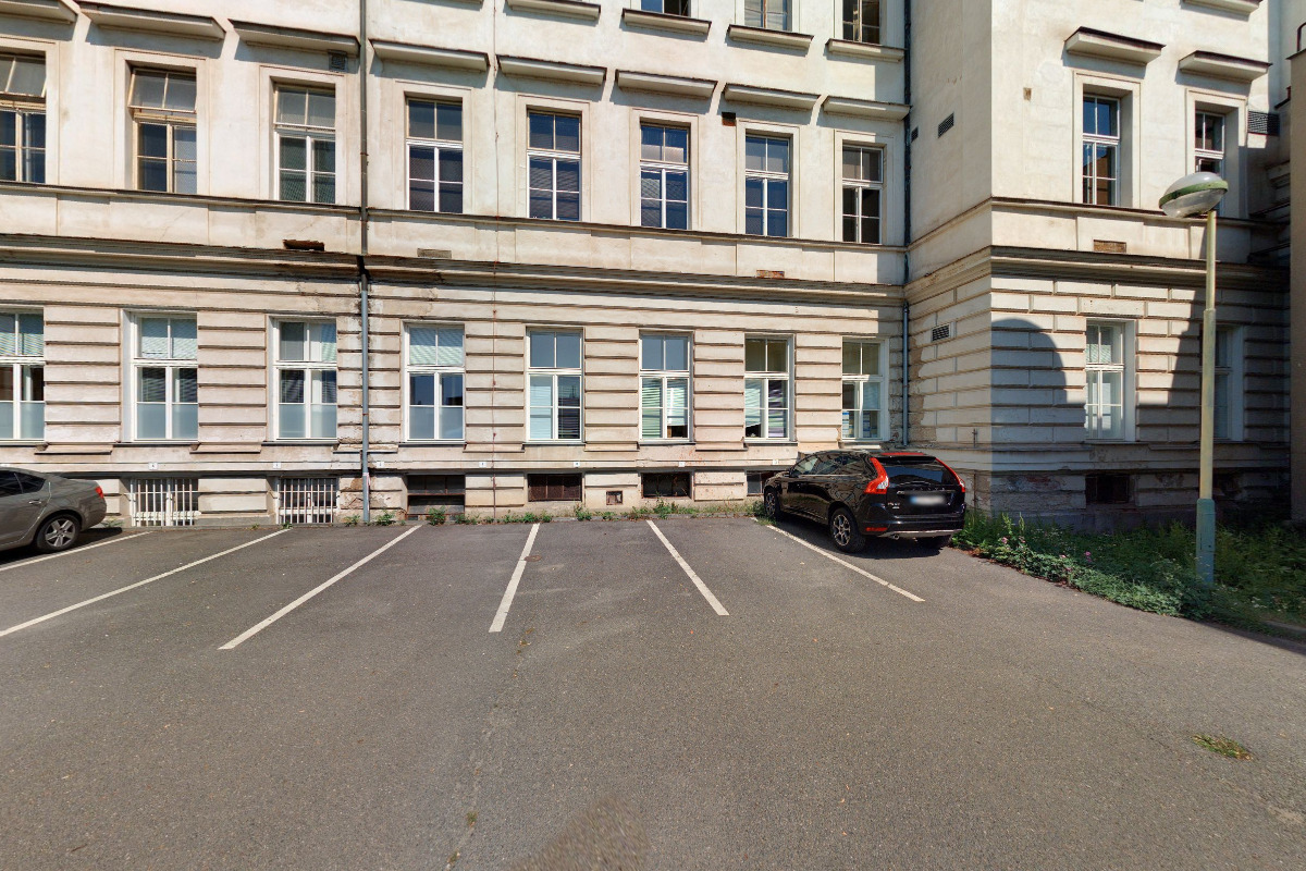 Centrum pro léčbu bolesti VFN a 1. LF UK