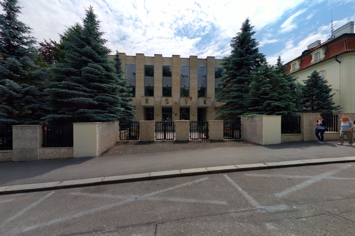 Ruský dům v Praze - knihovna foto 6