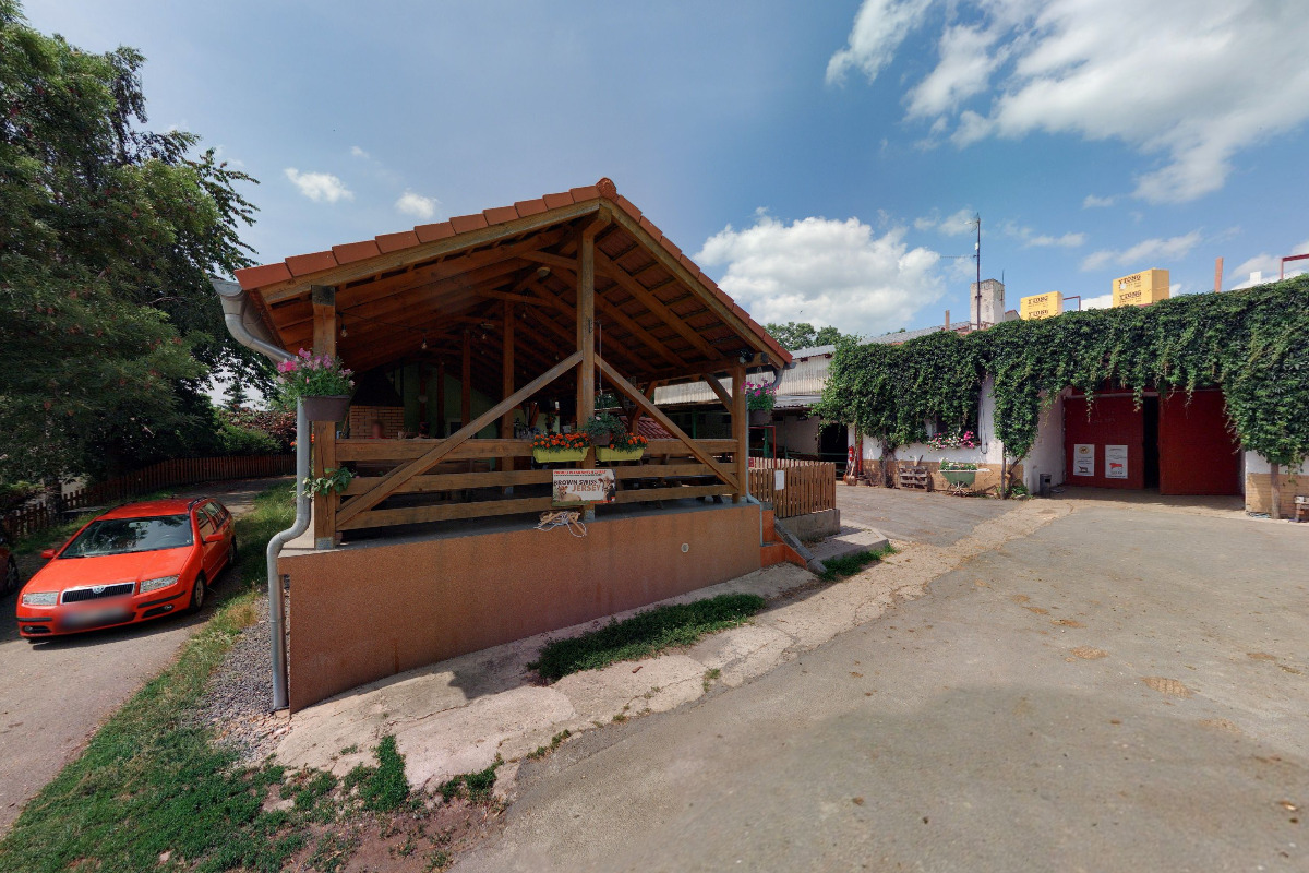 Farma a minimlékárna Tehov