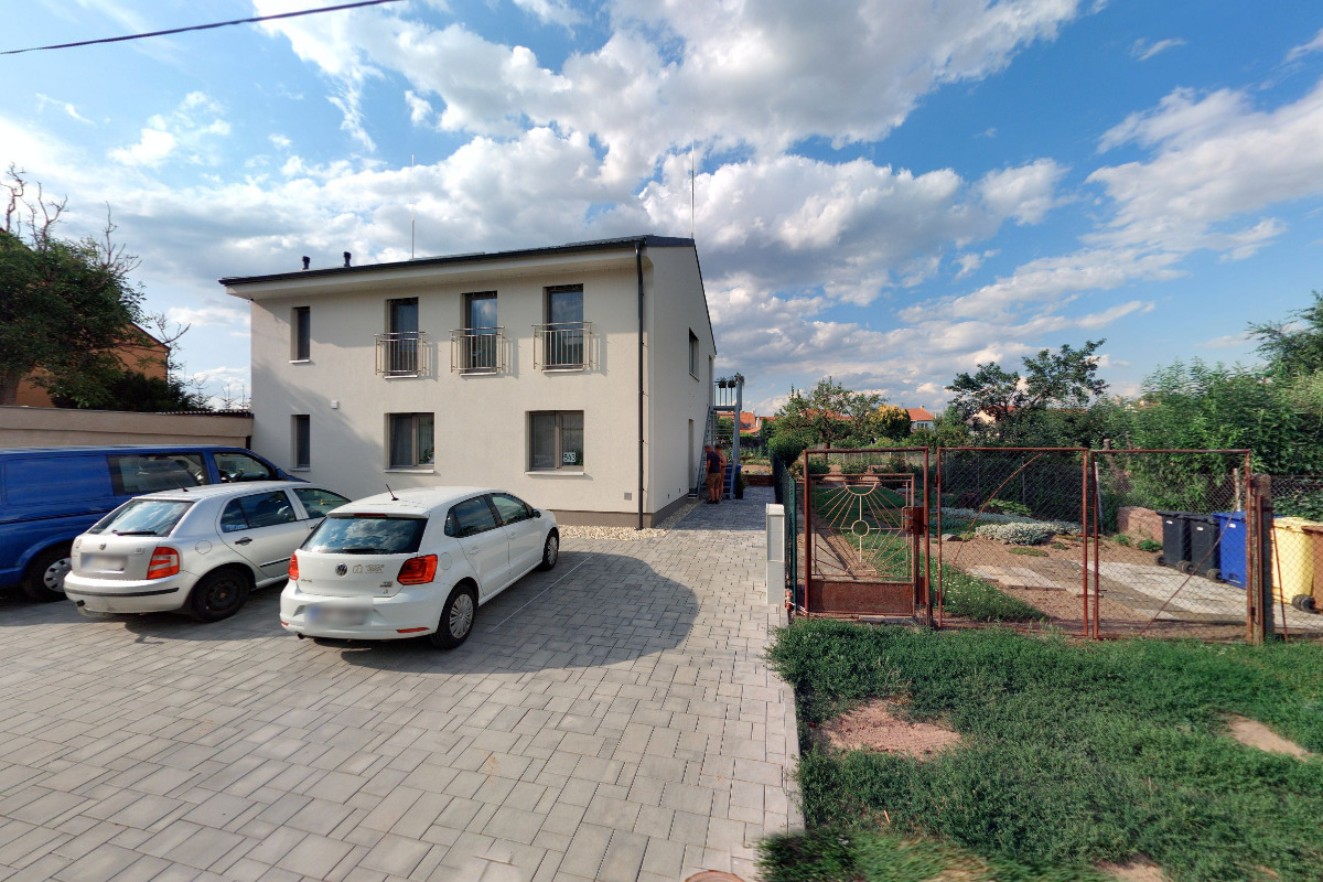 Monique design a photography