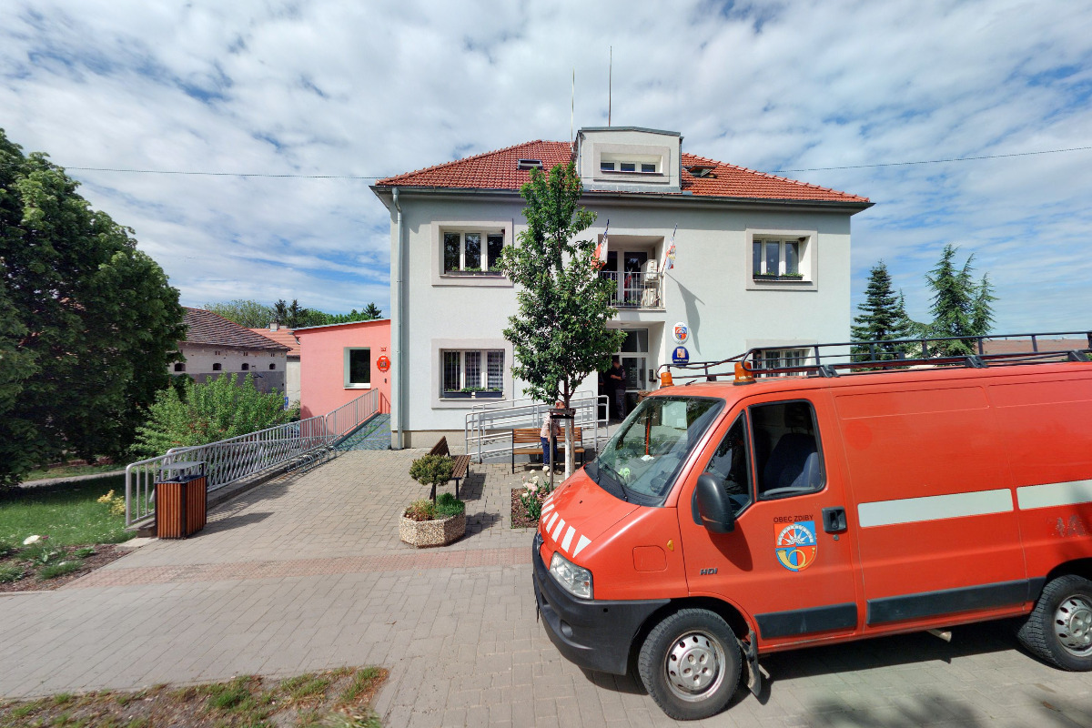 Zdiby - obecní úřad foto 3