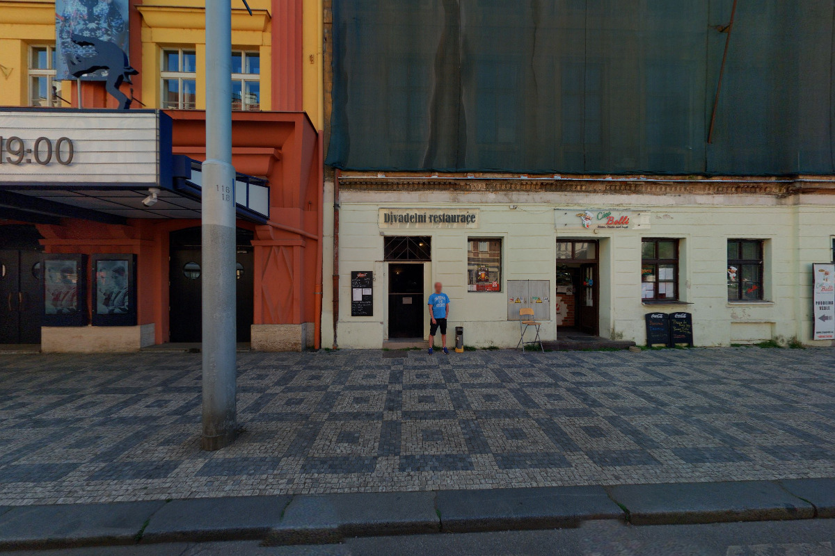 Divadelní restaurace