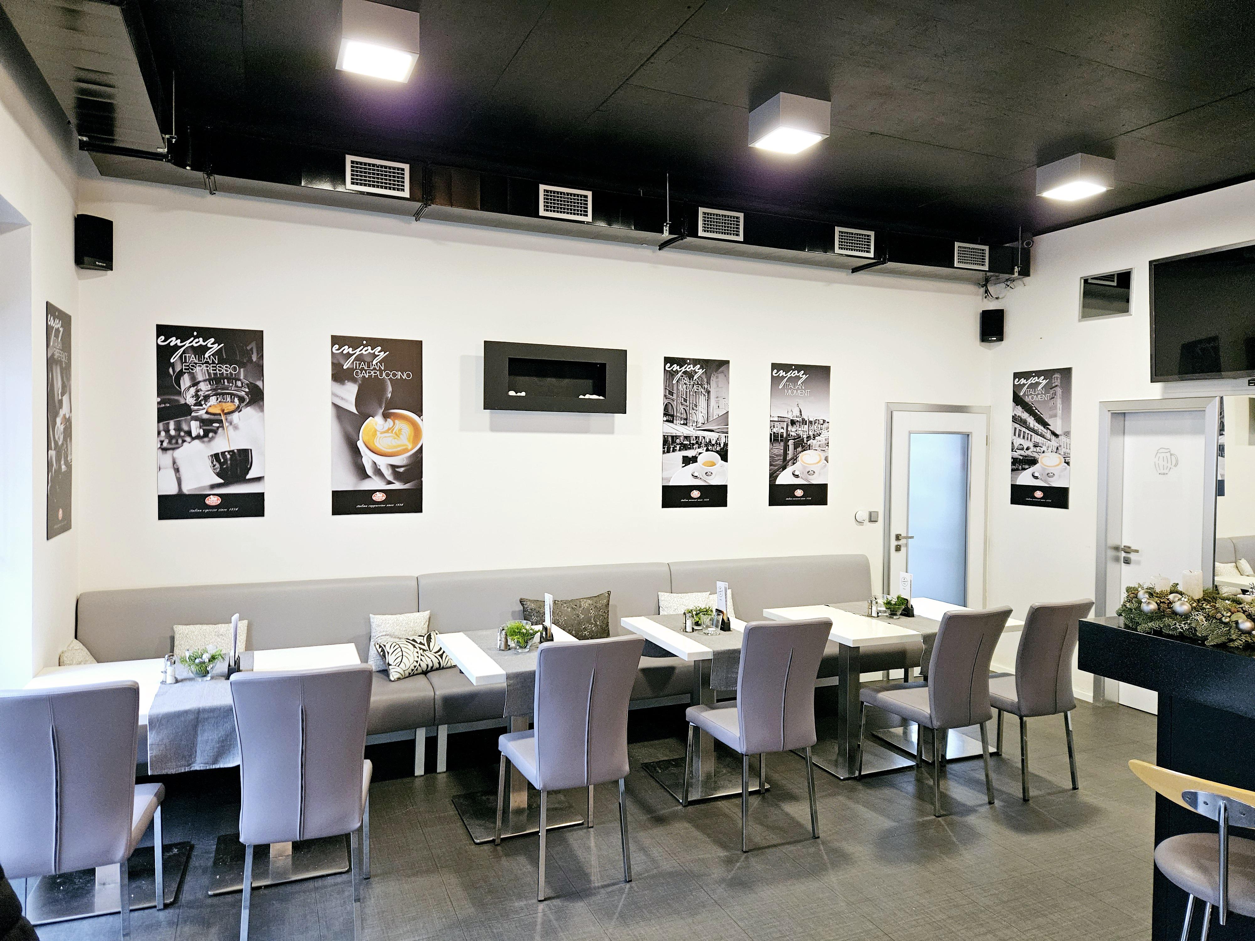 Charlie's Cafe foto 1