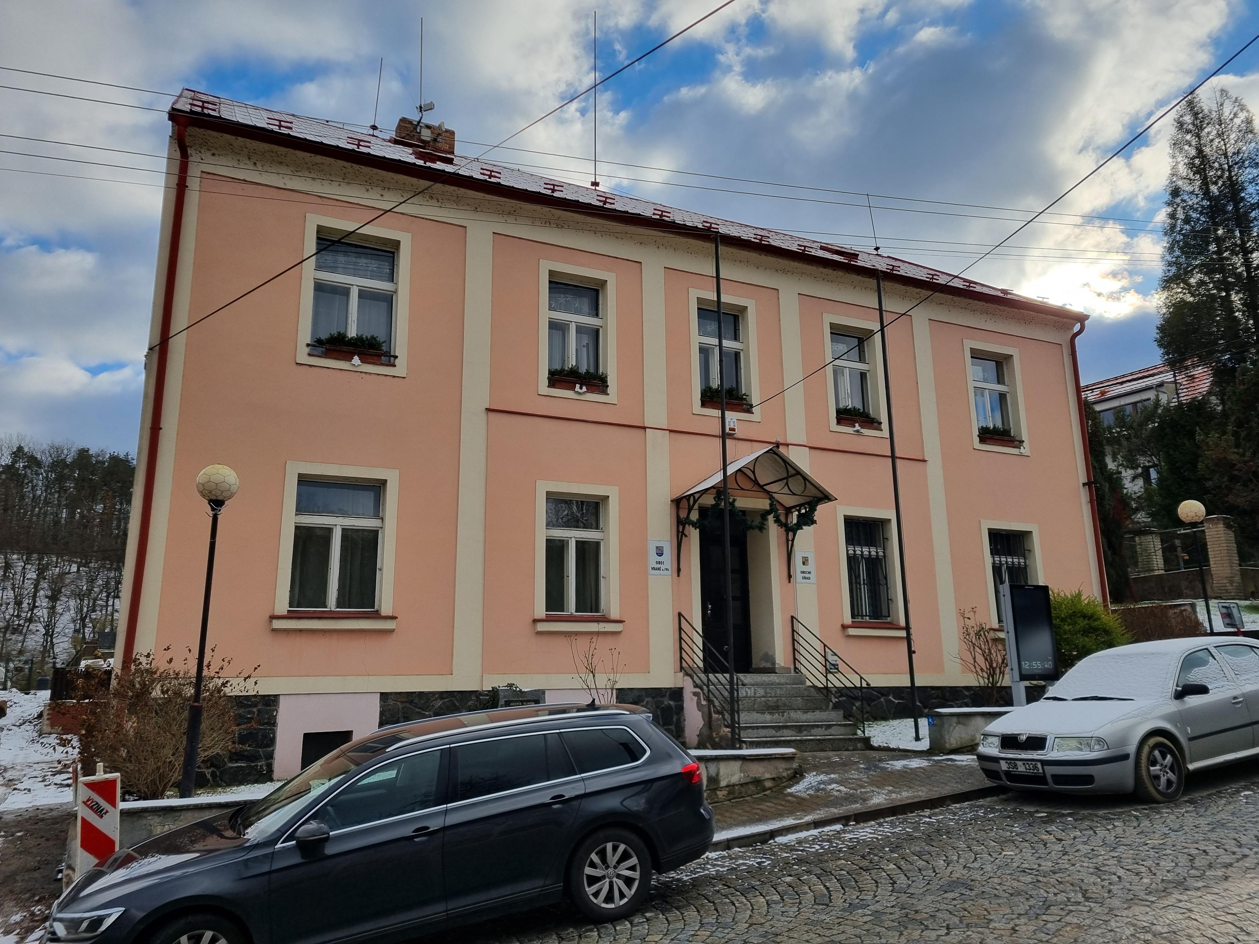 Vrané nad Vltavou - obecní úřad foto 4