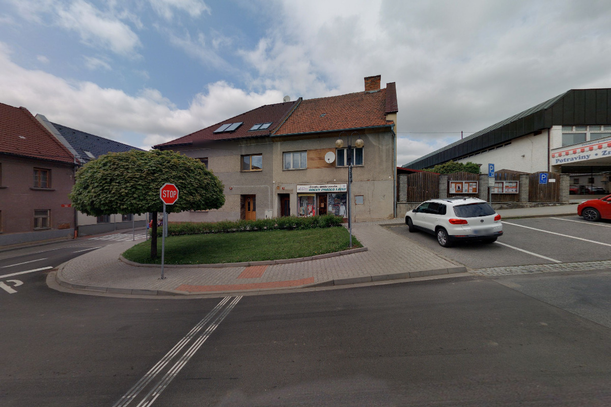 Linda Oděvy Prádlo Látky