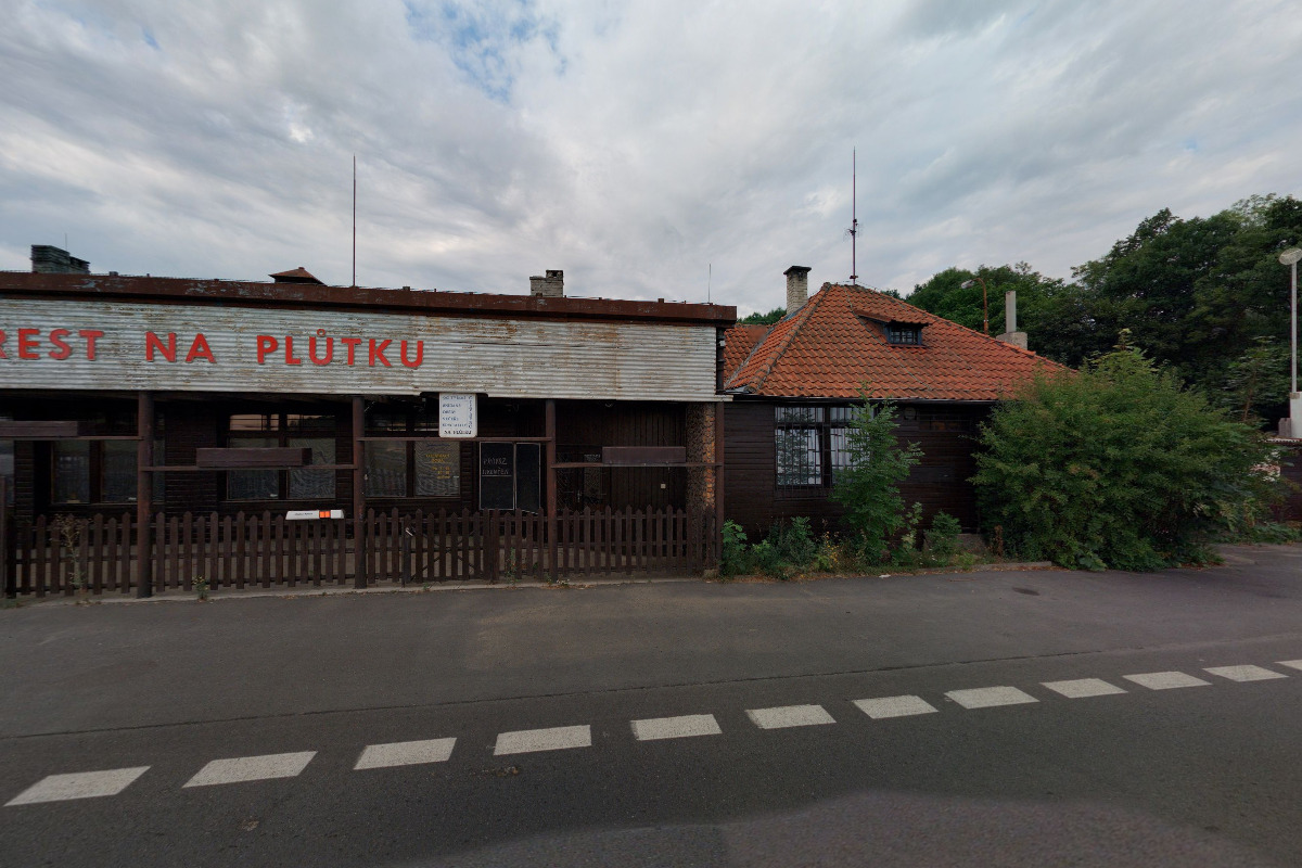 Motorest Na Plůtku
