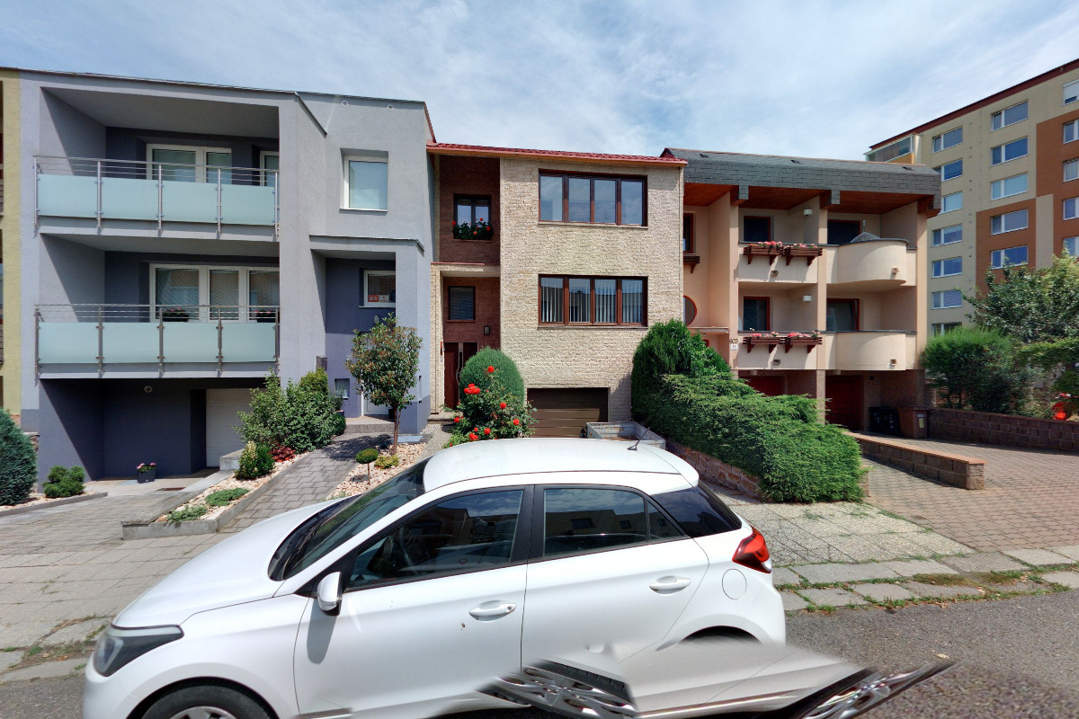 HÁJEK & PEŠ, s.r.o.