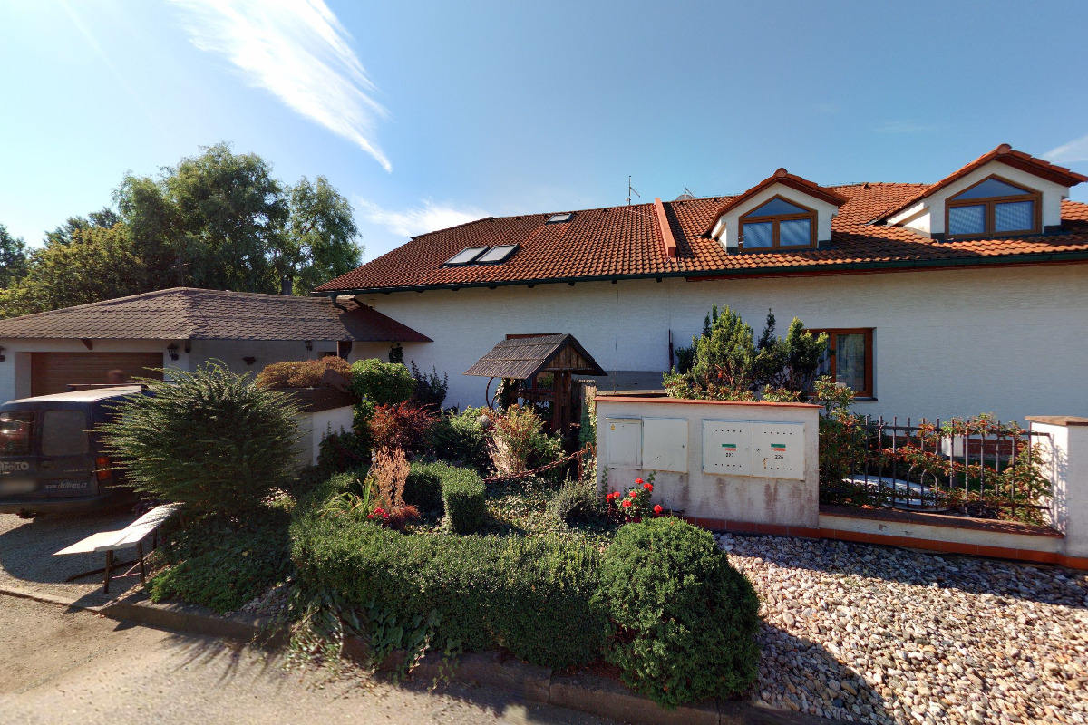 APOLLO group CZ s.r.o.