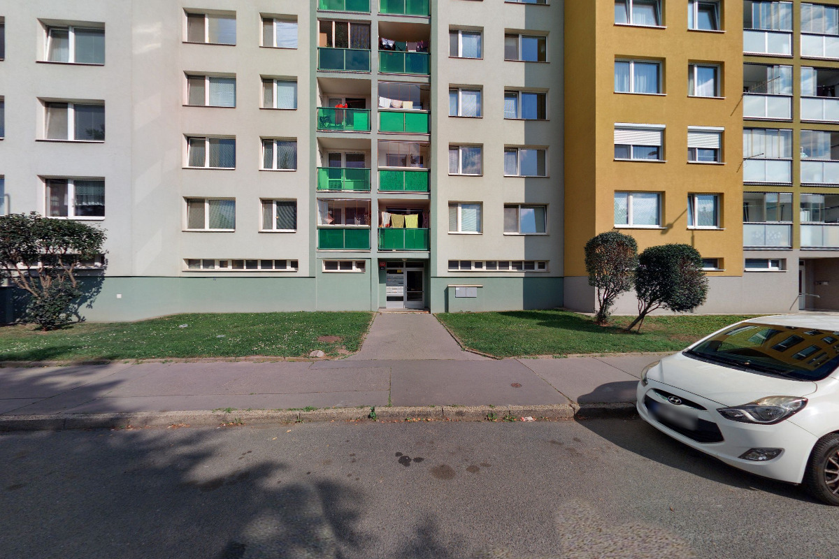 EXPRESS ELEVATORS, s.r.o.