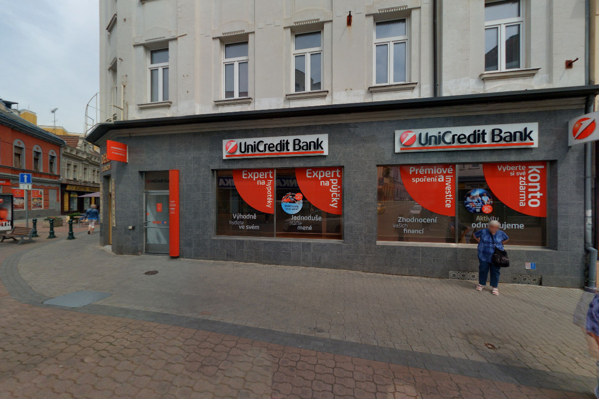 Bankomat UniCredit Bank Czech Republic foto 3