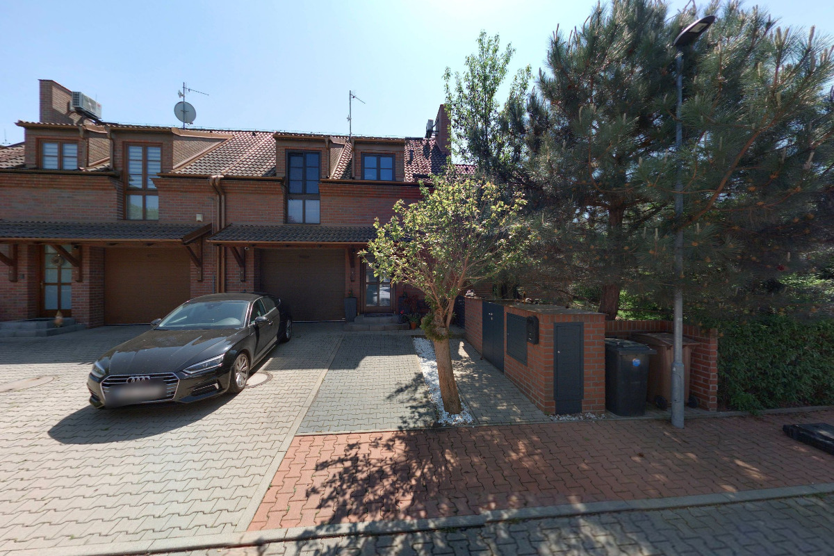 Eva Ilnická Ujfaluši - Realitní makléř