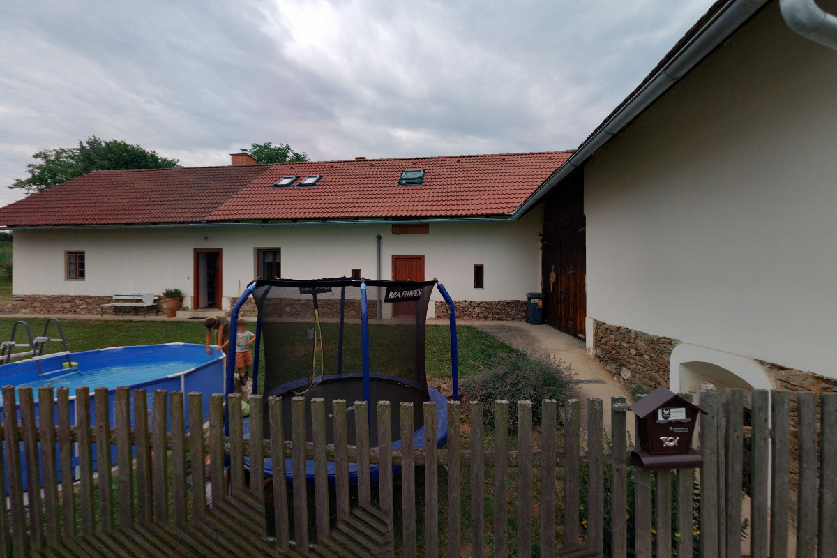 Chalupa na zahradě foto 2