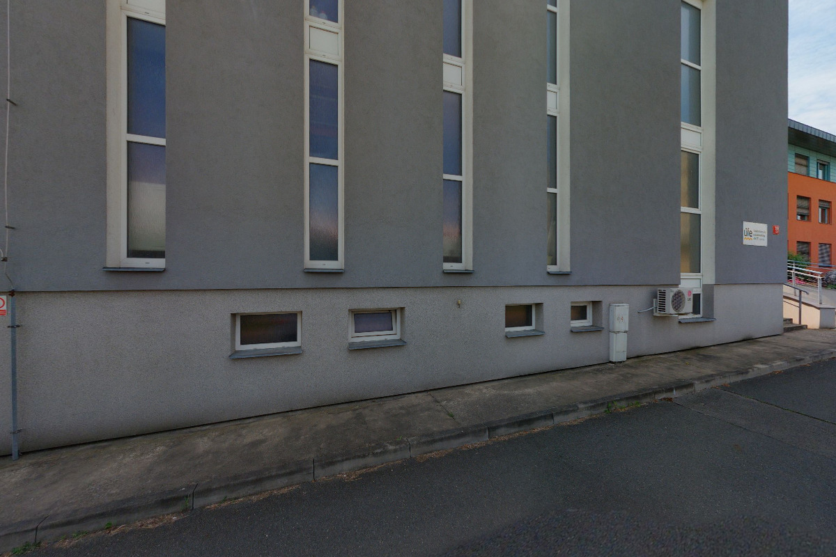 Ústav fotoniky a elektroniky AV ČR