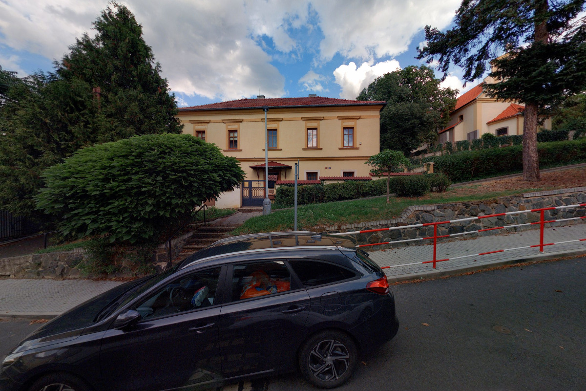 Římskokatolická farnost u kostela Nanebevzetí Panny Marie Praha - Modřany foto 2