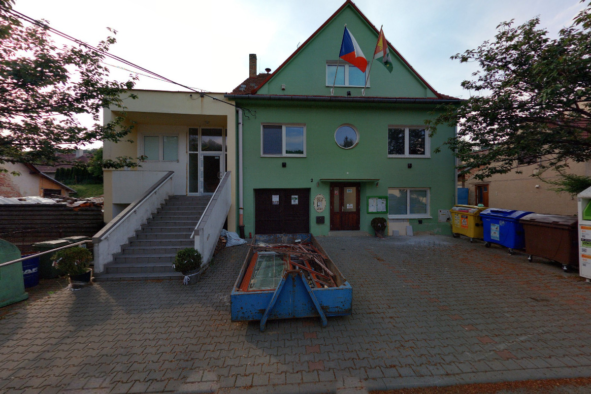 Závist - obecní úřad foto 4