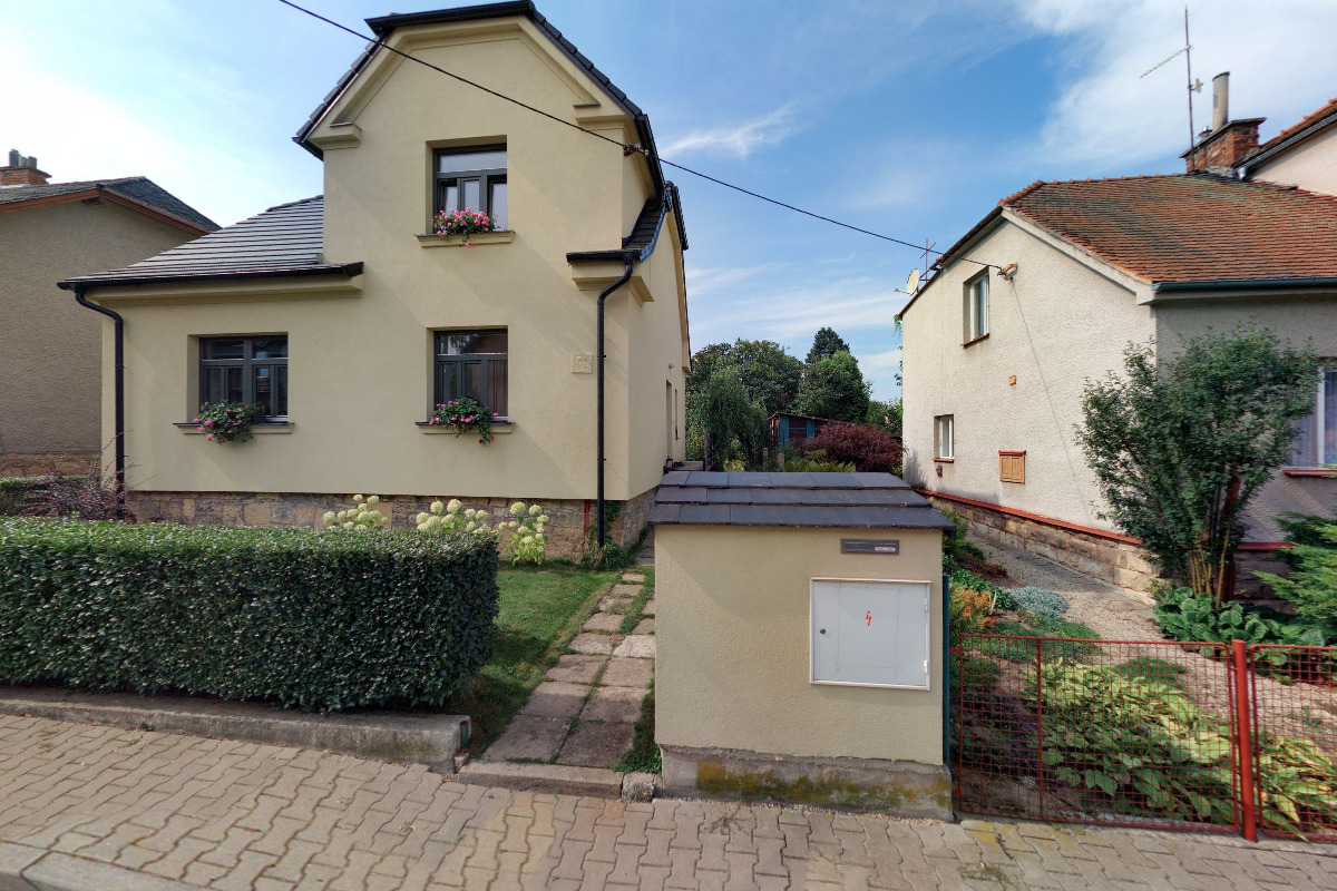 Josef Sís - obchodní zástupce pro hotelové systémy