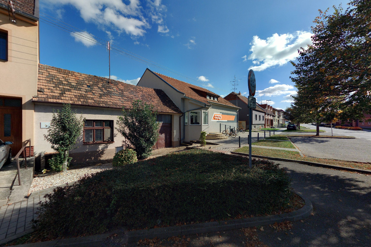 Jednota, spotřební družstvo v Hodoníně - COOP foto 2