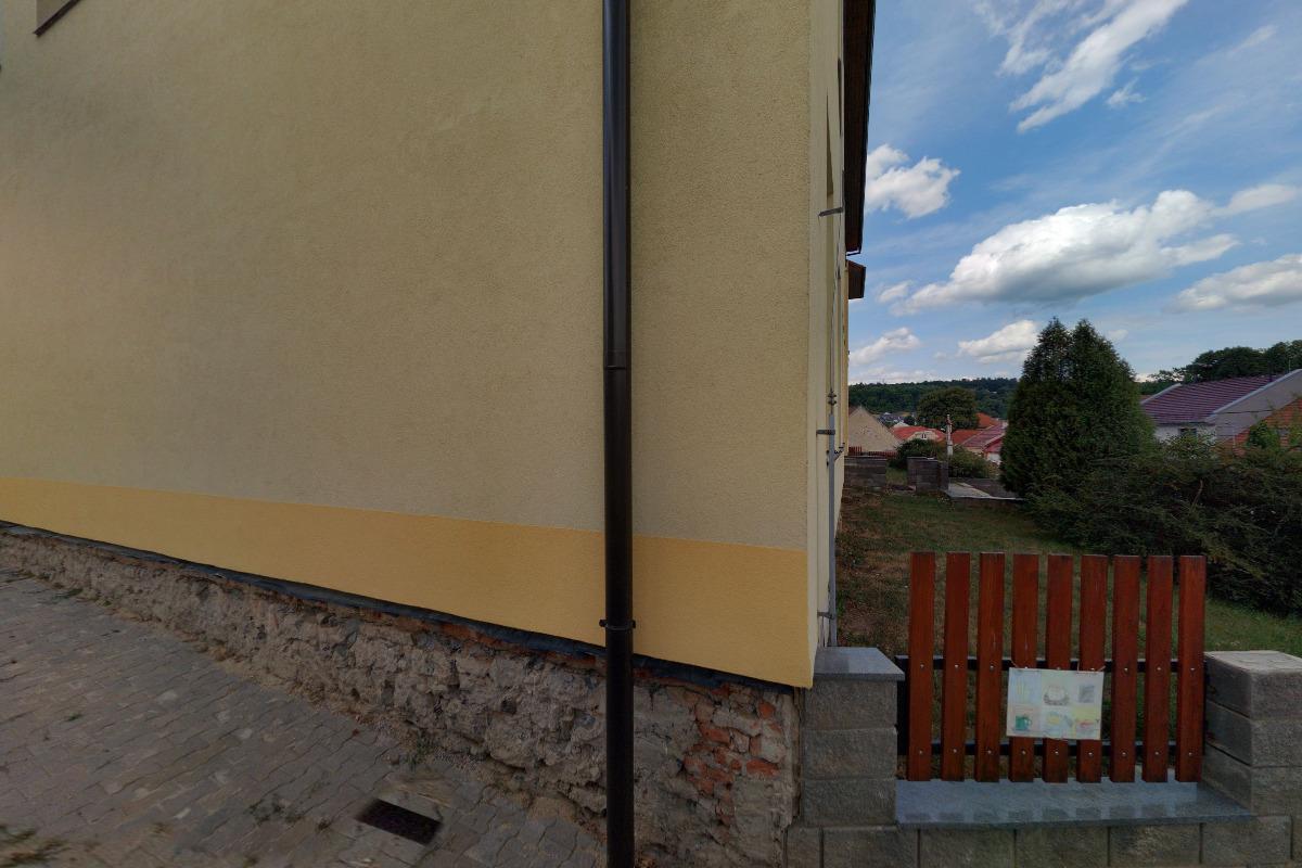 ZŠ a MŠ Ochoz u Brna, Brněnská