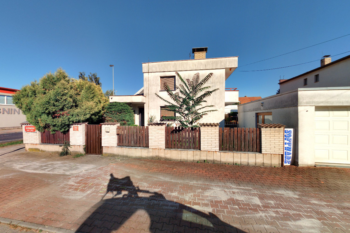 Barbora Halotová - Studio Paradise