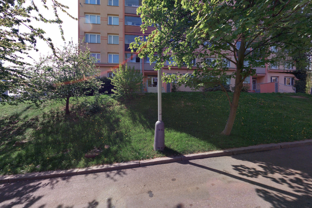 Nikola Marie Velikov - Salon Giaccomo