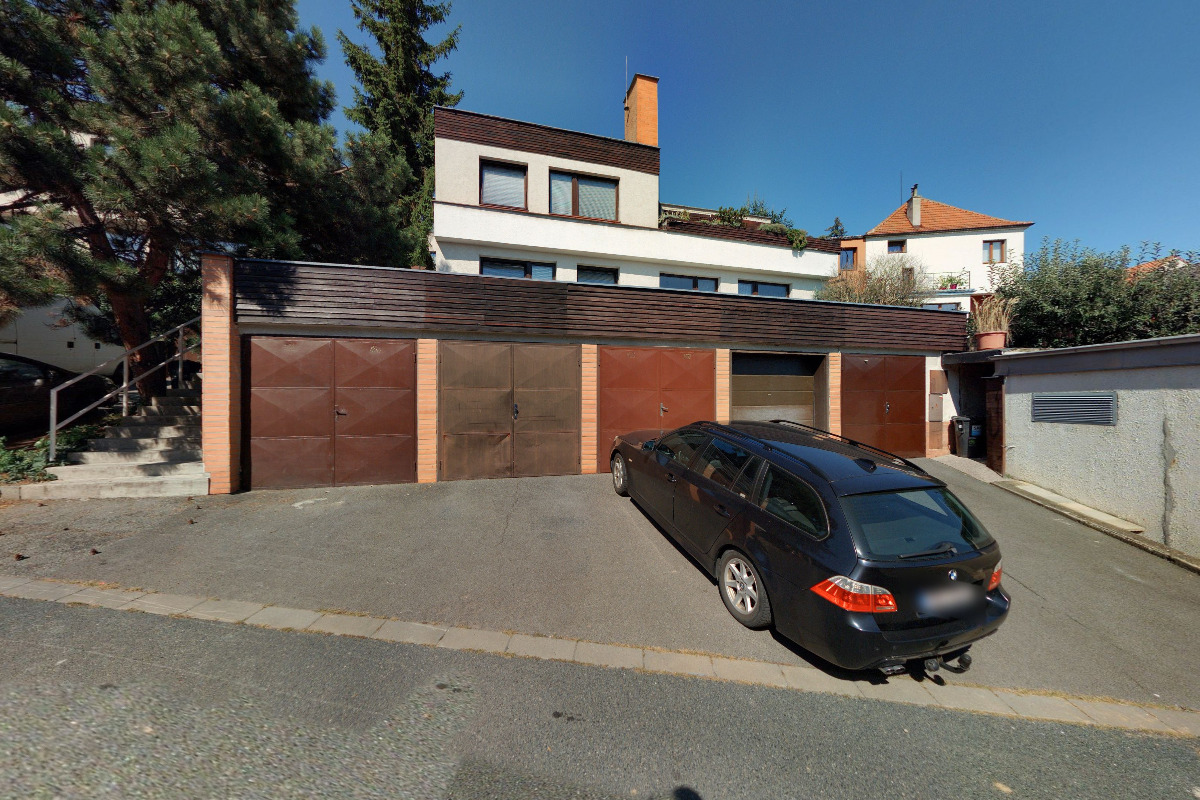 JUDr. Miloš Hoff, advokát