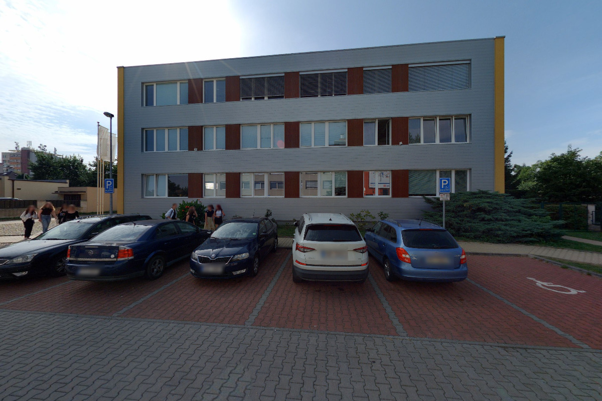 Střední odborná škola pro administrativu Evropské unie Praha - domov mládeže