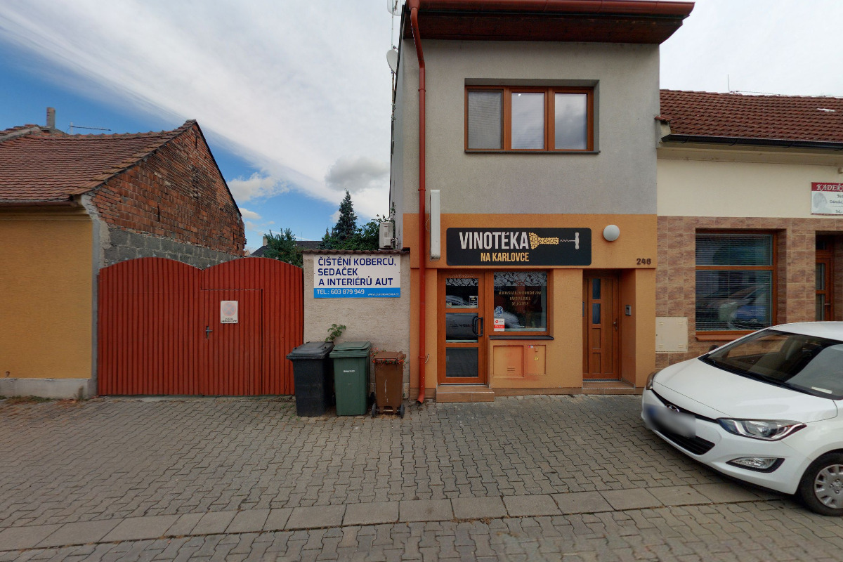 Vinotéka Na Karlovce foto 2