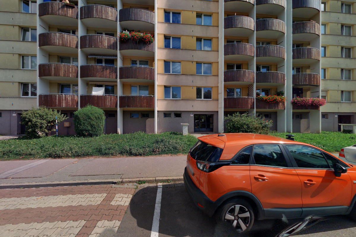 Zdena Večeřová - opravy a úpravy oděvů