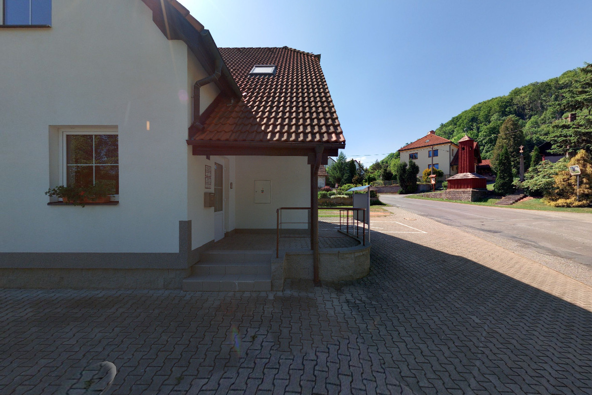 Místní knihovna Žampach foto 2