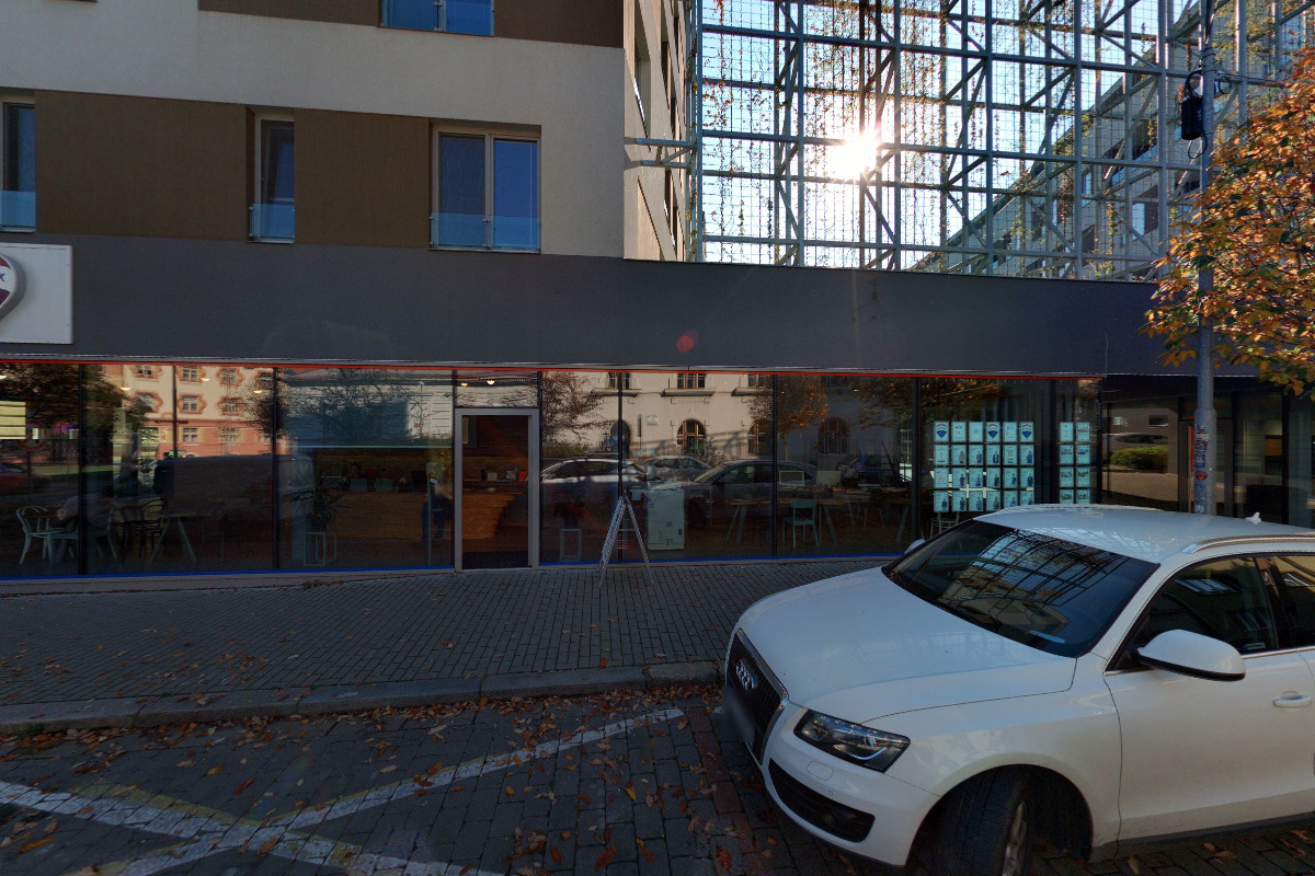 Mgr. Jaroslav Slavotínek - realitní makléř RE/MAX G8 Reality foto 2