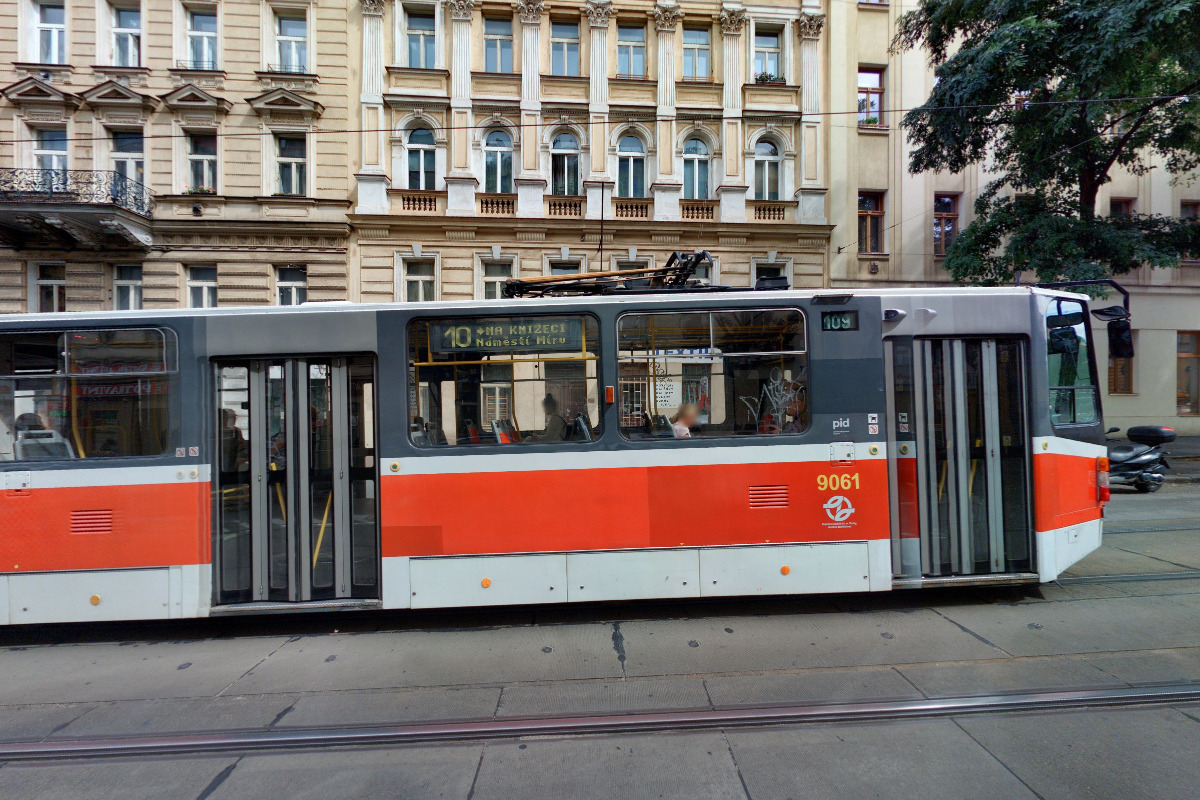 Textil A Obuv Korunní