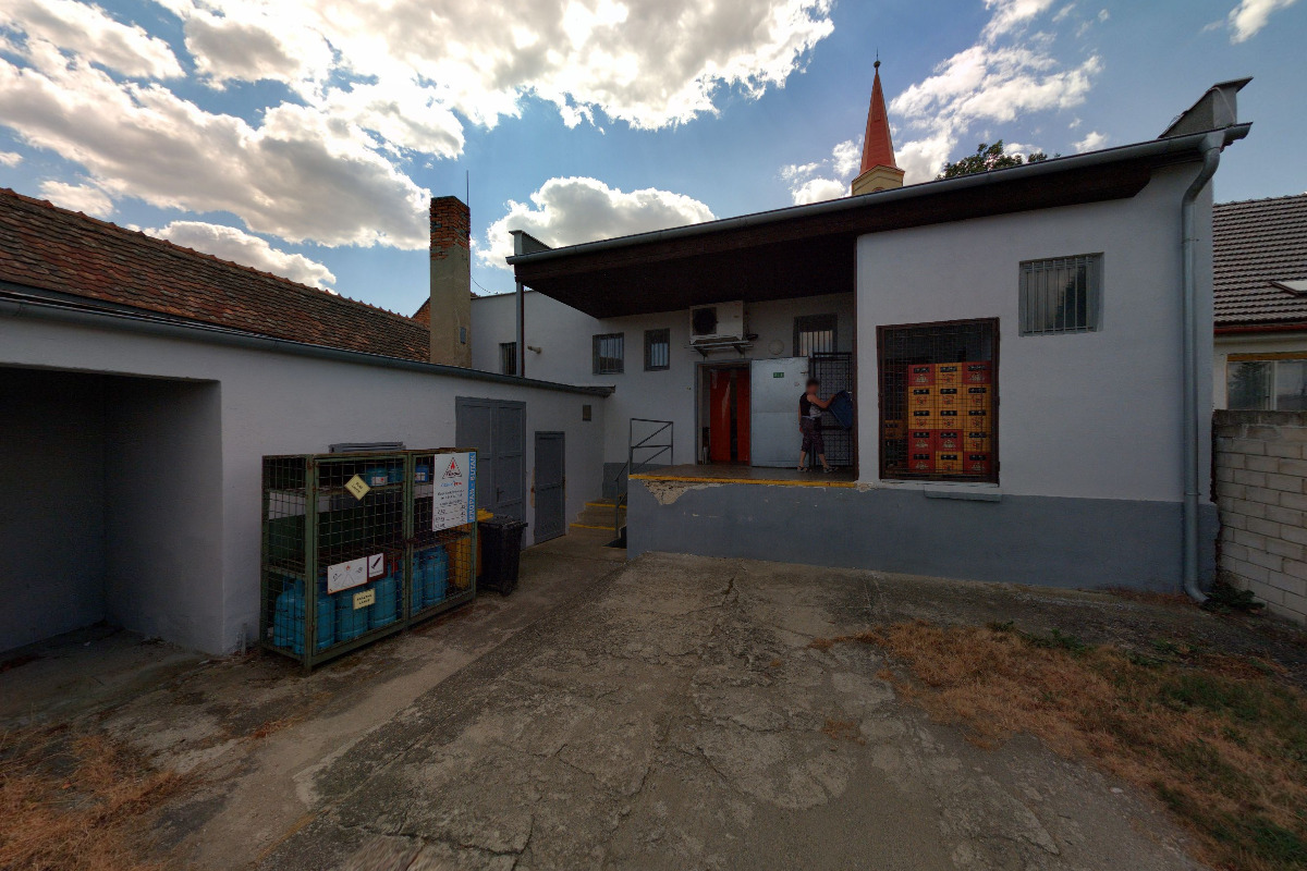 JEDNOTA, spotřební družstvo, Moravský Krumlov – COOP foto 1