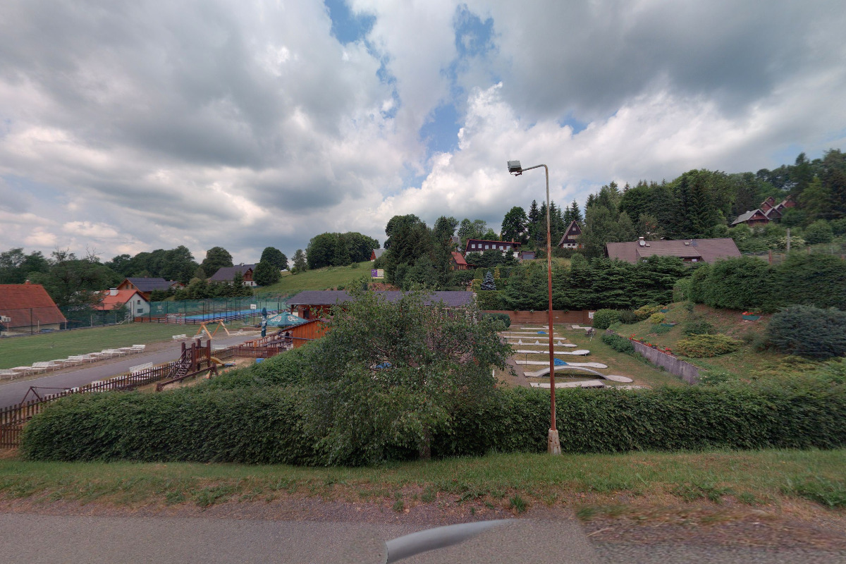 Občerstvení na hřišti, minigolf