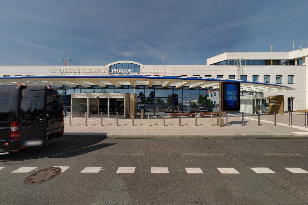 Obchod se suvenýry - Letiště Praha