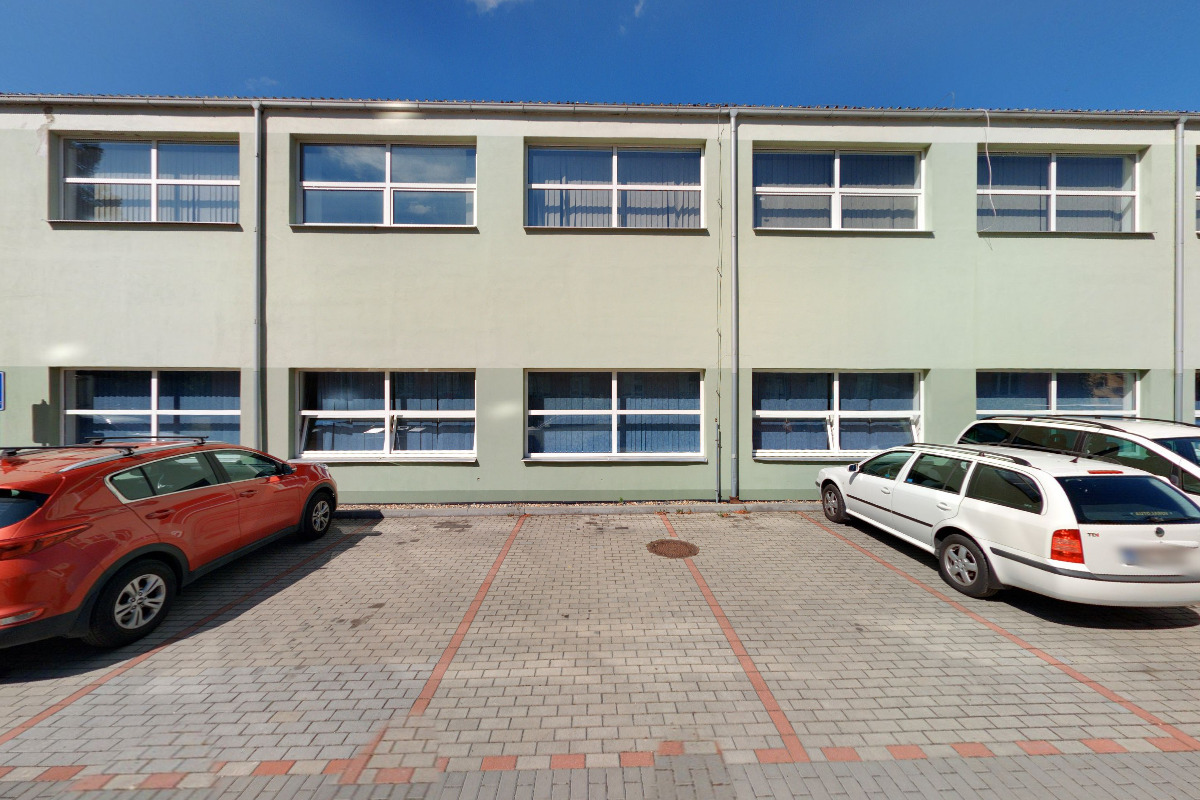 Squash, badminton - Sportovní areály města Stochova