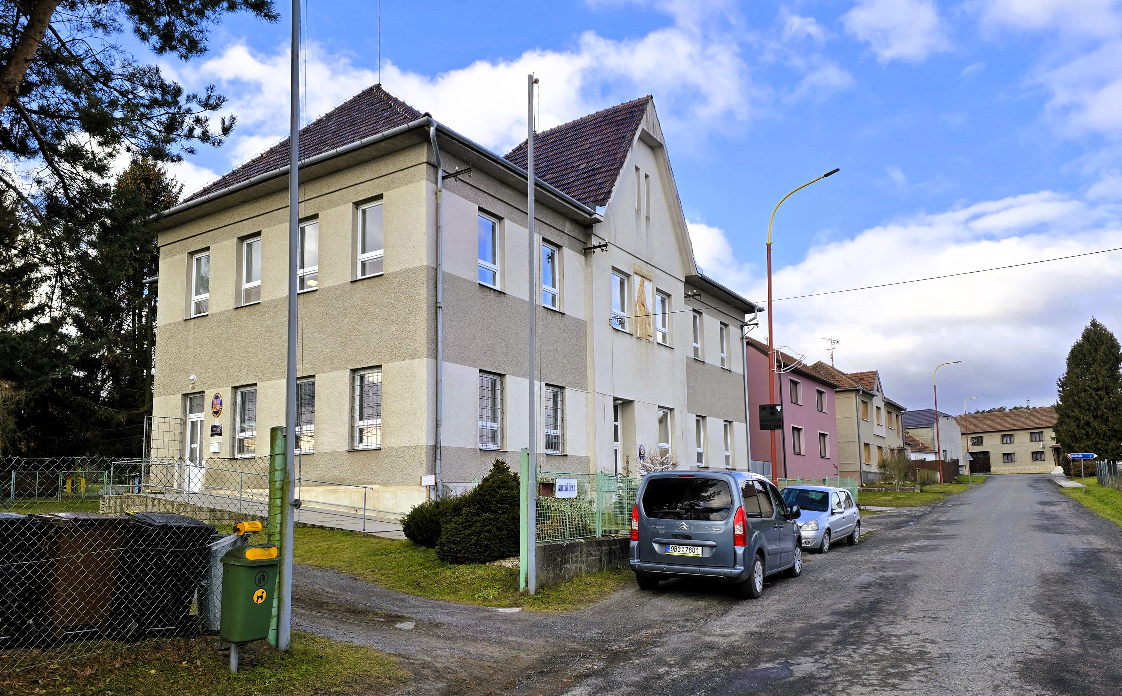 Prostějovičky - obecní úřad foto 3