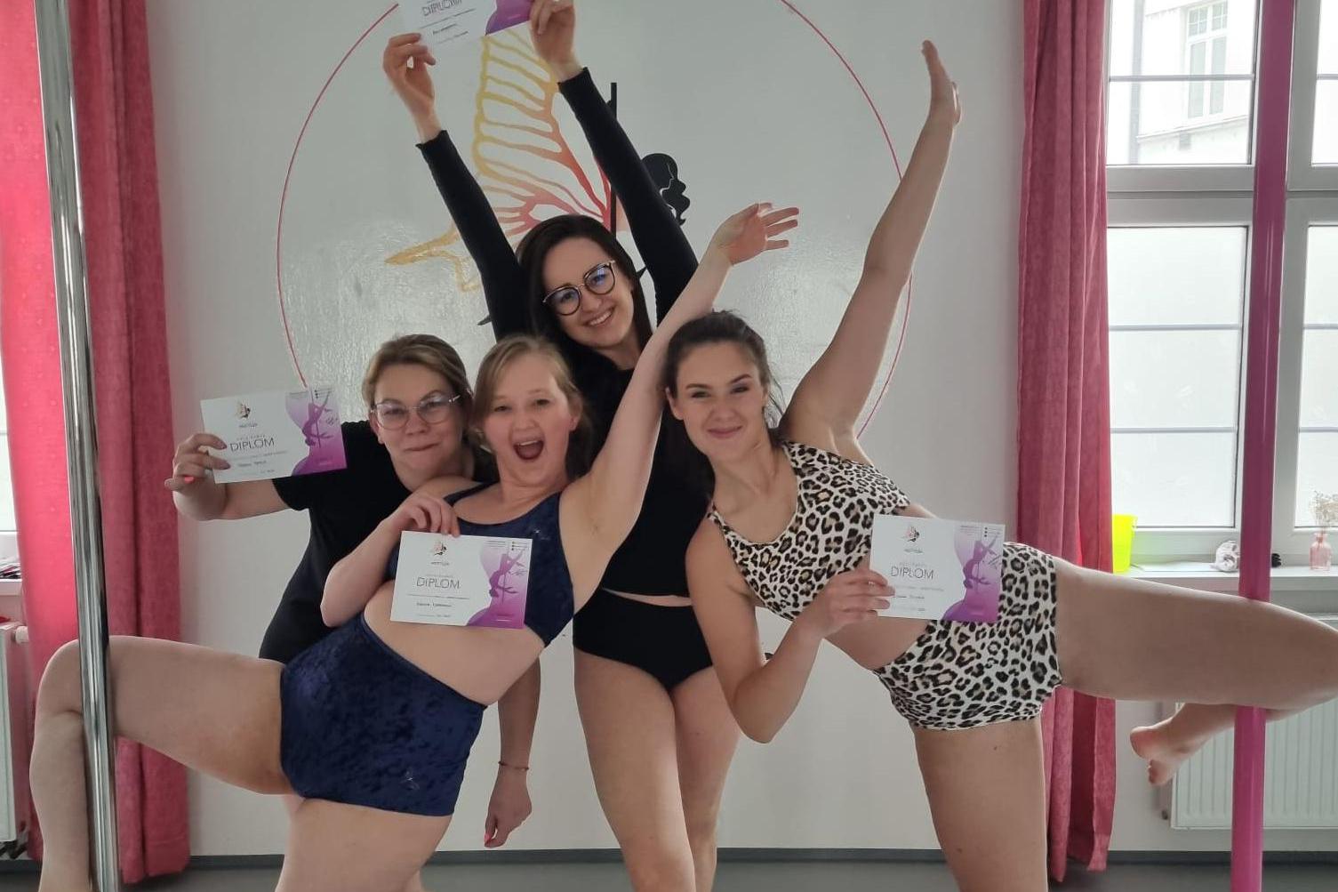 Pole Dance Motýlek