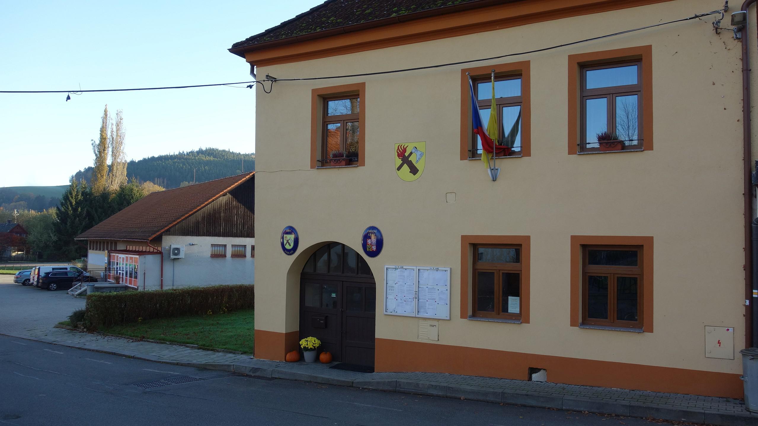 Záblatí - obecní úřad foto 4