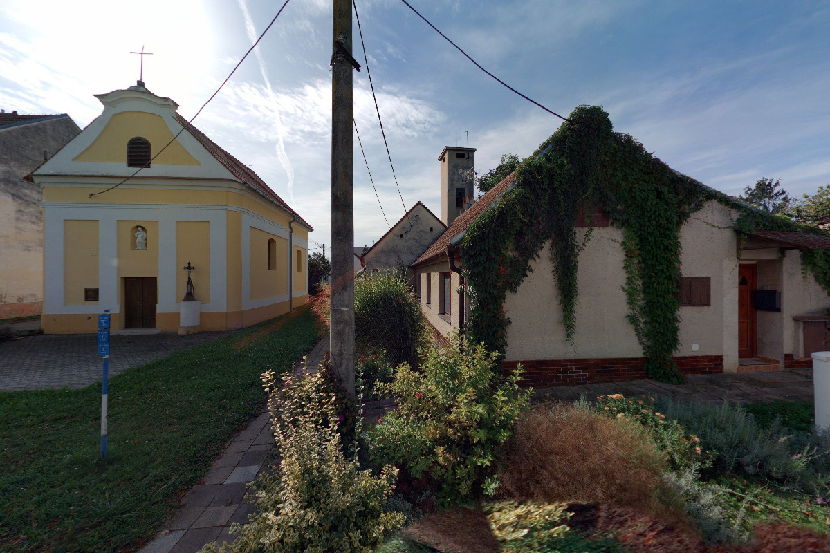 Místní knihovna Lednice - Nejdek foto 2