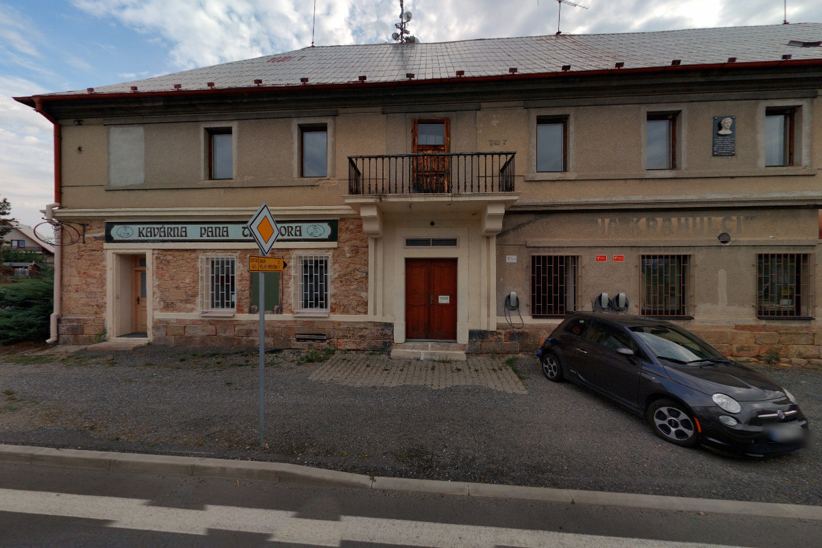 Chudoba - kuchyně, skříně, podlahy foto 5