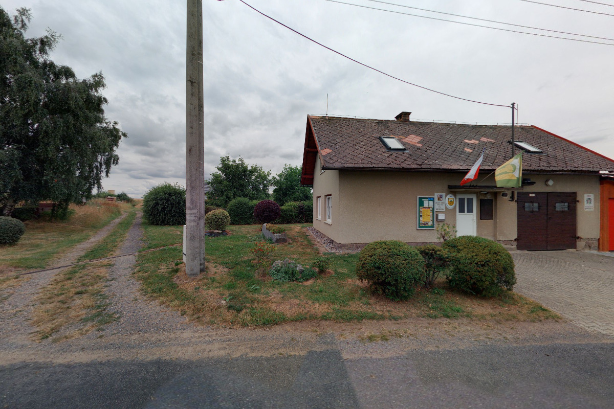 Nová Ves u Jarošova - obecní úřad foto 2