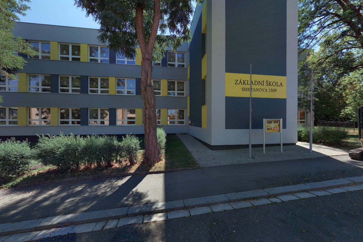 Základní škola Přelouč, Smetanova 1509, okres Pardubice