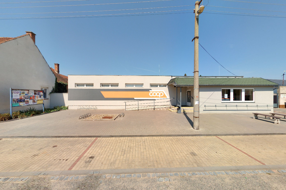 Jednota, spotřební družstvo v Hodoníně - COOP foto 1