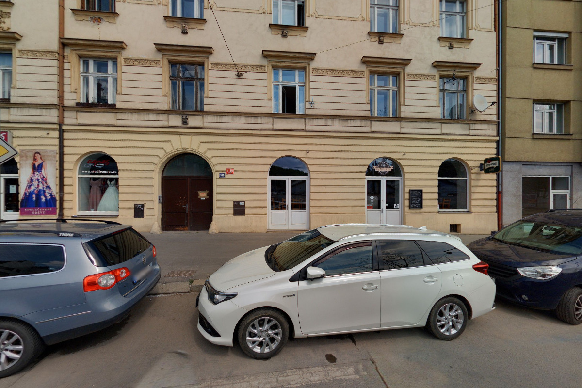 Happy Rabbit Café & Bistro