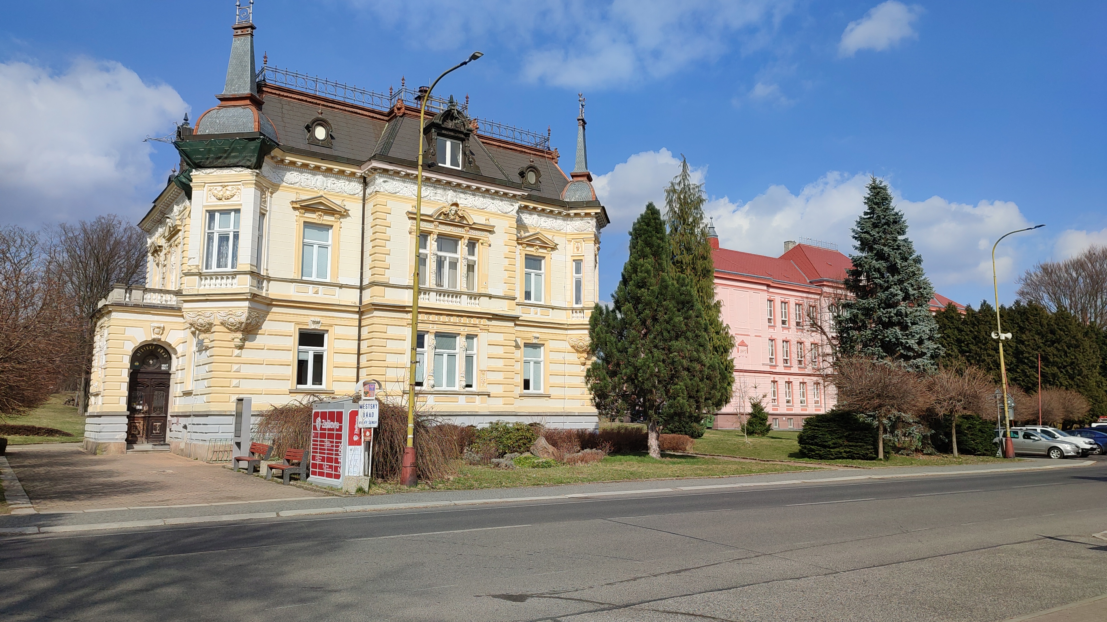 Velký Šenov - městský úřad foto 5