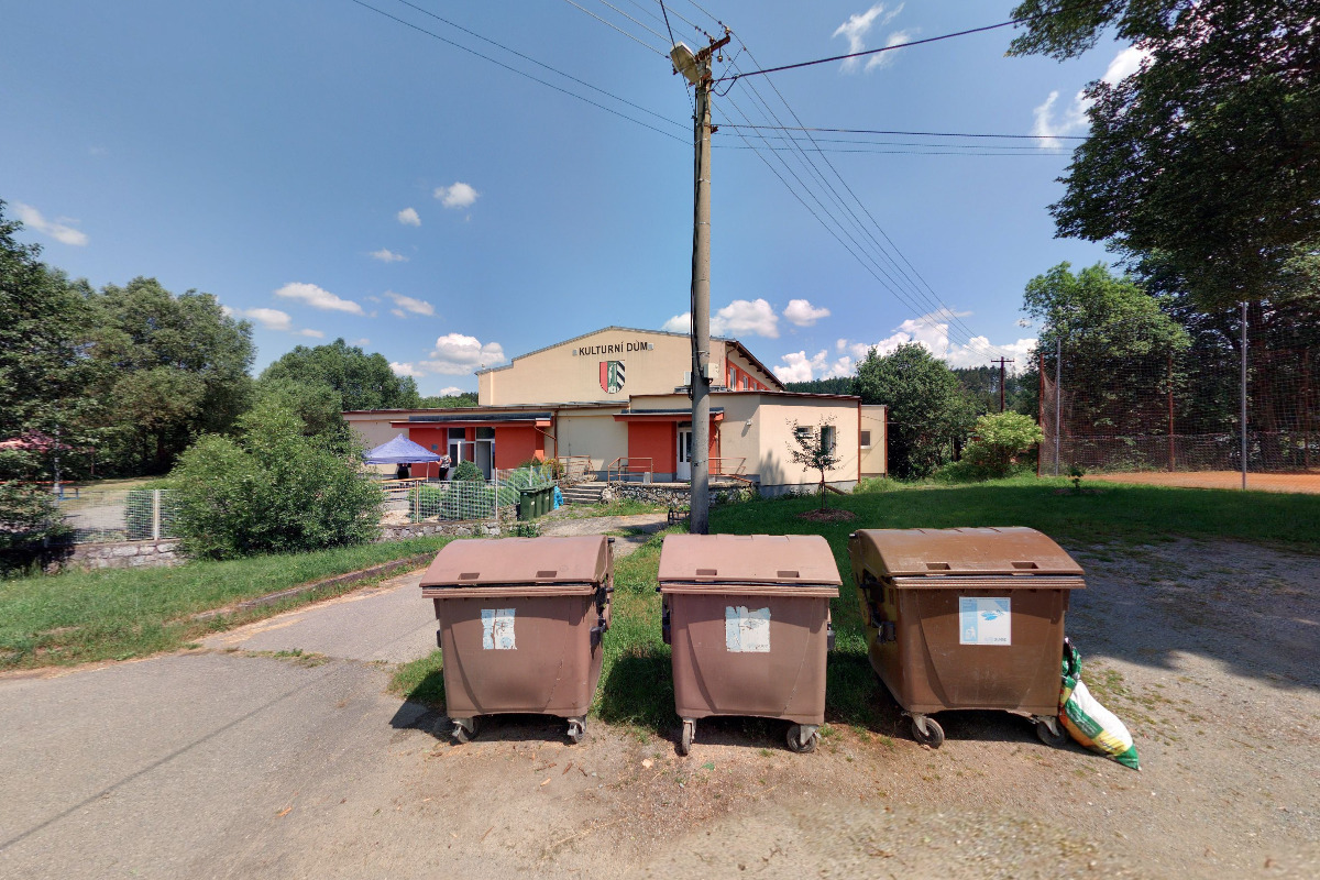 Kulturní dům Ostrov u Macochy