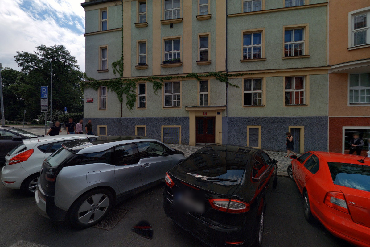 5. AVENUE EXCLUSIVE, s.r.o.