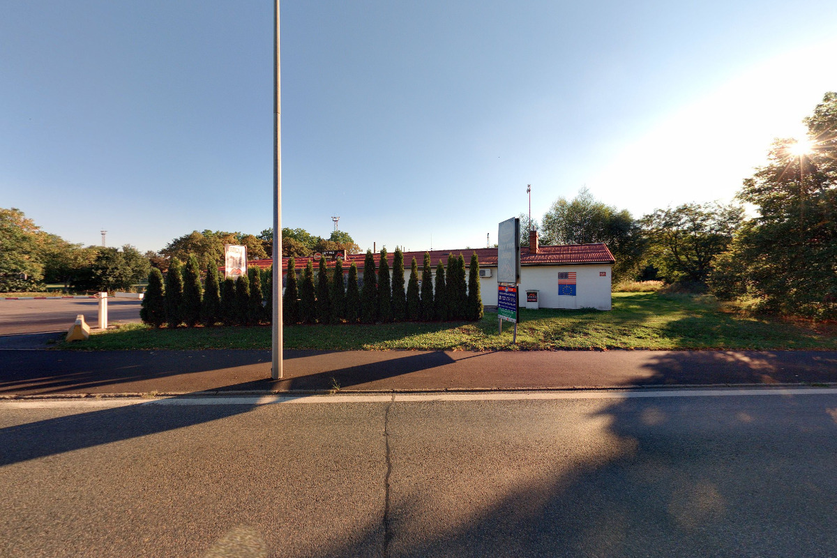 Crown (RDR) Automotive Sales International s.r.o. foto 6