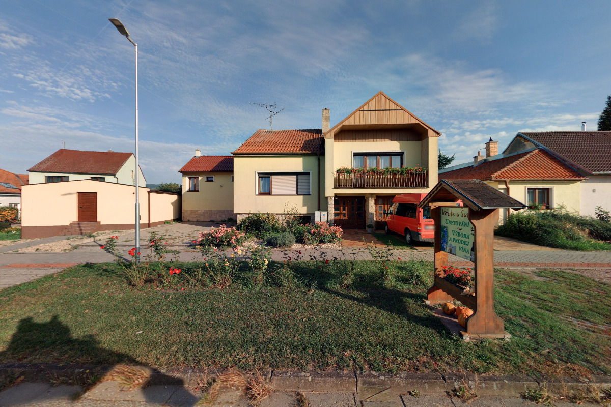 Prodej vín Rudé armády 53