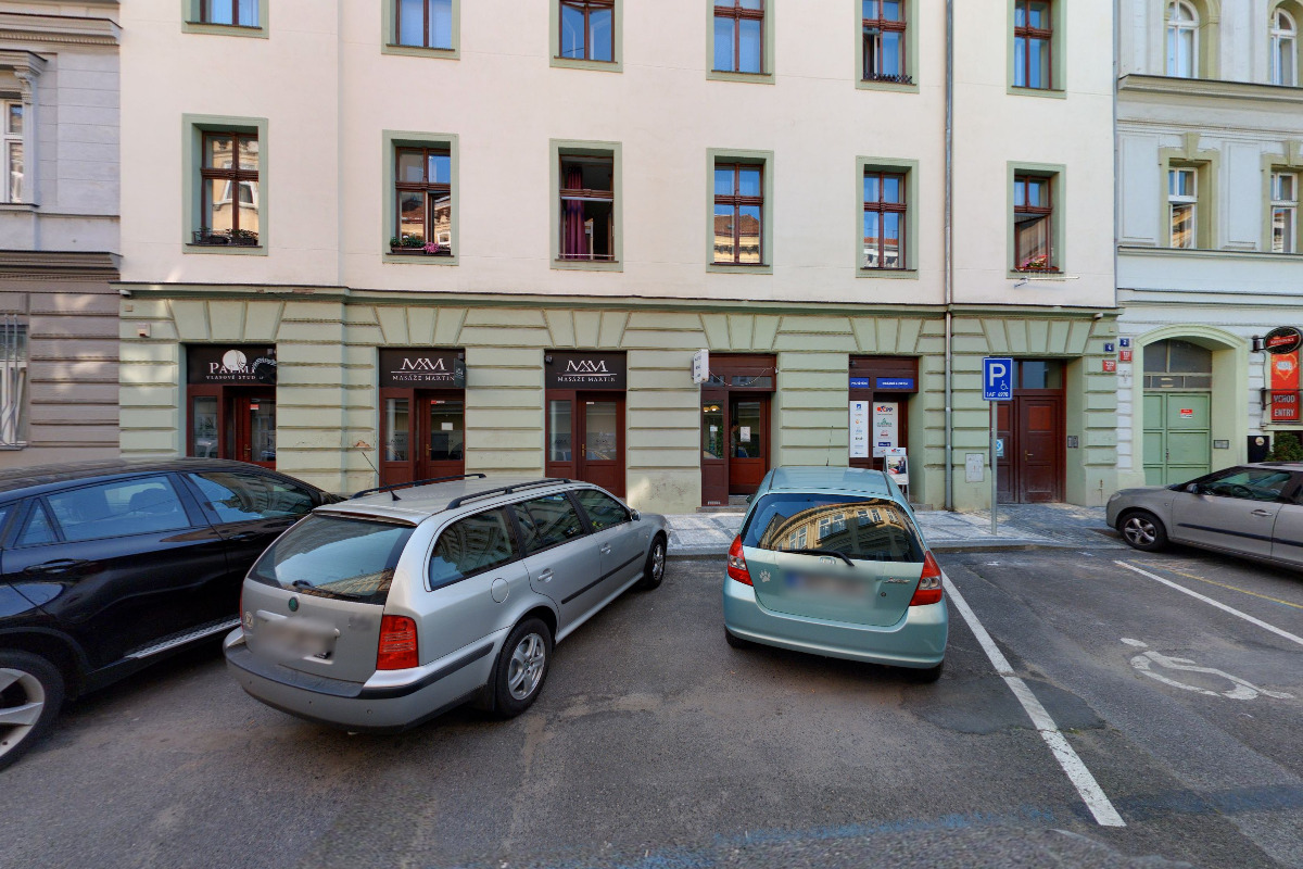 QUATRO FINANCE, a.s.